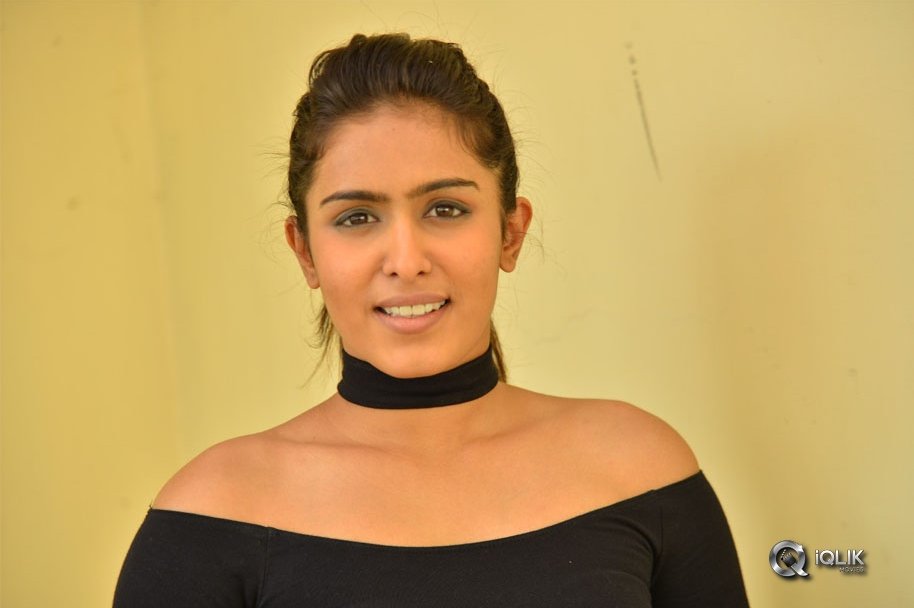 Samyuktha-Hegde-New-Pics